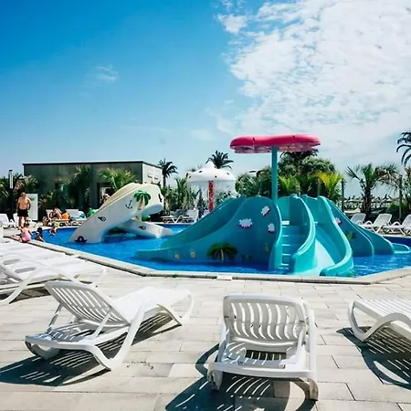 Sunrise By The Sea Mamaia Apartamento *