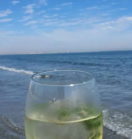 Sunrise By The Sea Mamaia Apartament *